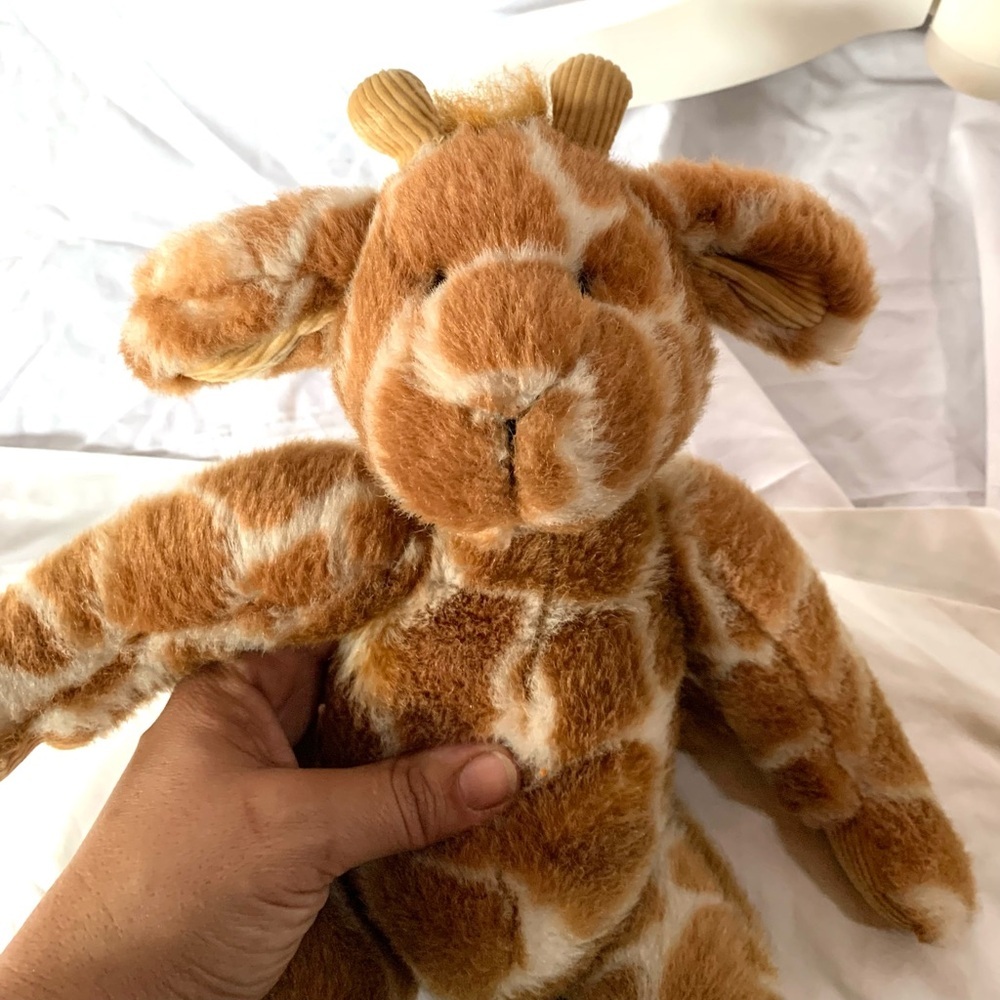 Vintage Russ Godfrey Giraffe Plush Toy - Brown and Cream - Picture 5 of 8